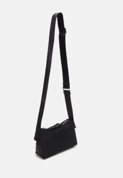 Marc O'Polo ERLINA - Umhängetasche - Black -Marc OPolo Geschaft e384be1f7bb44e86b7b5504d367006ff