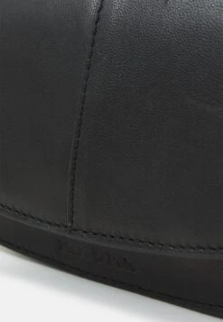 Marc O'Polo TALVA - Umhängetasche - Black -Marc OPolo Geschaft ed054e63eb6b42bd959d53b42c141f4b