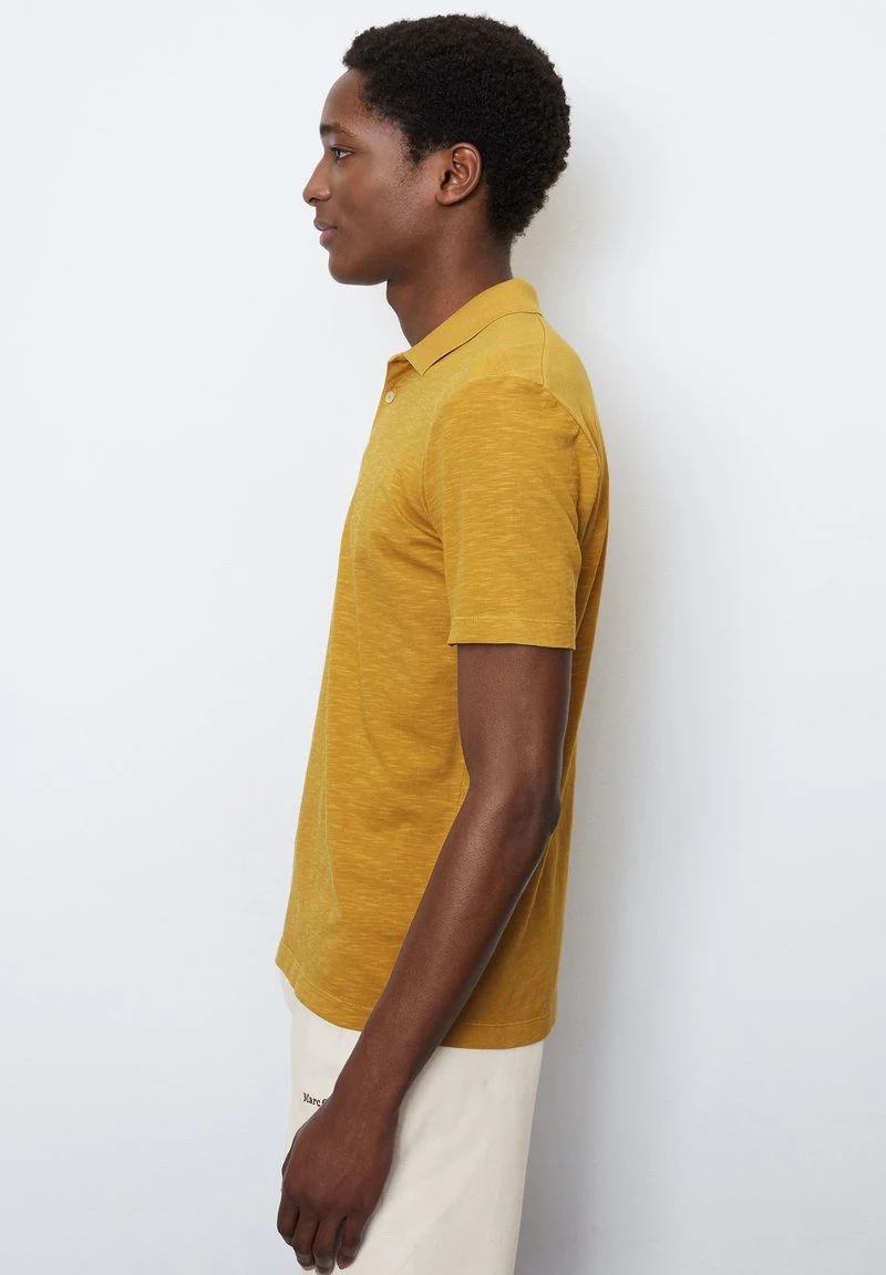 Marc O'Polo KURZARM-SHAPED IN SOFTER SLUB-QUALI - Poloshirt - Autumn Hay 6 Marc O'Polo KURZARM-SHAPED IN SOFTER SLUB-QUALI - Poloshirt - Autumn Hay – Bild 4