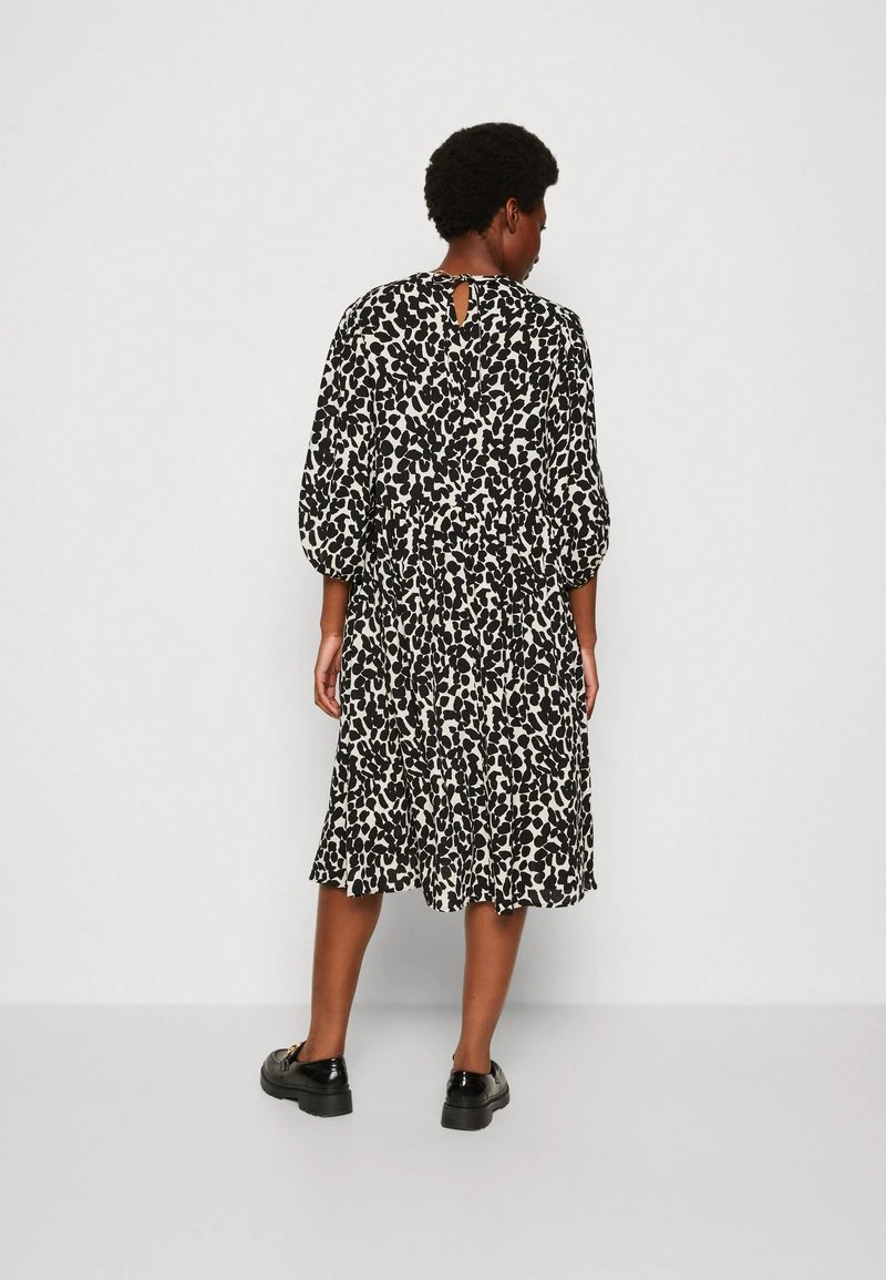 Marc O'Polo DRESS VOLUMINOUS ARM GATHERINGS MIDI LENGTH - Freizeitkleid - Multi/black 5 Marc O'Polo DRESS VOLUMINOUS ARM GATHERINGS MIDI LENGTH - Freizeitkleid - Multi/black – Bild 3