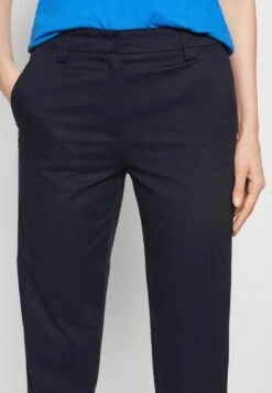 Marc O'Polo MODERN STYLE TAPERED LEG HIGH RISE WELT POCKET - Chino - Thunder Blue -Marc OPolo Geschaft f1a7fa4ada884f8198ccb8bddd9b2ba2