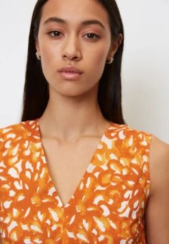 Marc O'Polo ÄRMELLOSE V NECK AUS CRISPY - Top - Orange -Marc OPolo Geschaft f2f39f6ac9794dc891abd292d73fe876