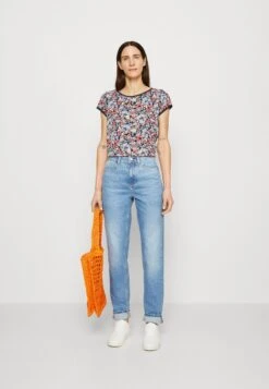 Marc O'Polo DENIM TROUSER HIGH WAIST TAPERED LEG REGULAR LENGTH - Jeans Relaxed Fit - Multi/vintage Mid Blue 9 Marc O'Polo DENIM TROUSER HIGH WAIST TAPERED LEG REGULAR LENGTH - Jeans Relaxed Fit - Multi/vintage Mid Blue -Marc OPolo Geschaft f56cbe3df9404fa0b98a5a4d394310c6