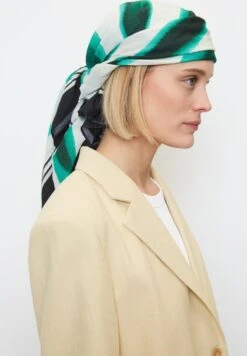 Marc O'Polo QUADRATISCHES - Tuch - Multi Vivid Green -Marc OPolo Geschaft f5ff91610da847c08449bf208980fe61 1