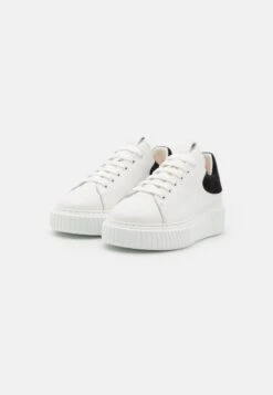 Marc O'Polo MOD SVEA - Sneaker Low - White/black -Marc OPolo Geschaft f913fb0ce2174ed9b7a09caf0b8a2c73