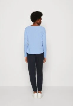 Marc O'Polo DENIM CREW NECK REGULAR FIT - Langarmshirt - Soft Sky Blue -Marc OPolo Geschaft fb0bb3dfb42143b6a9b435c72e93831e